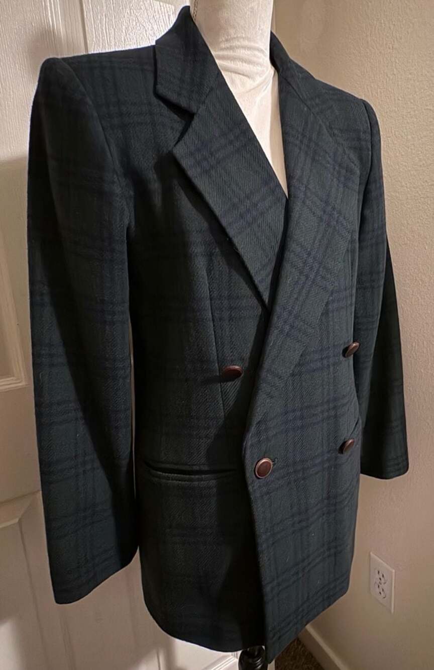 Dark Academia 90’s Harvé Benard by Benard Holtzman Vintage Green Plaid Blazer